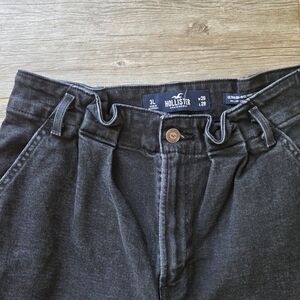 Hollister Women's Black Relaxed Ultra High Rise MOM Jeans